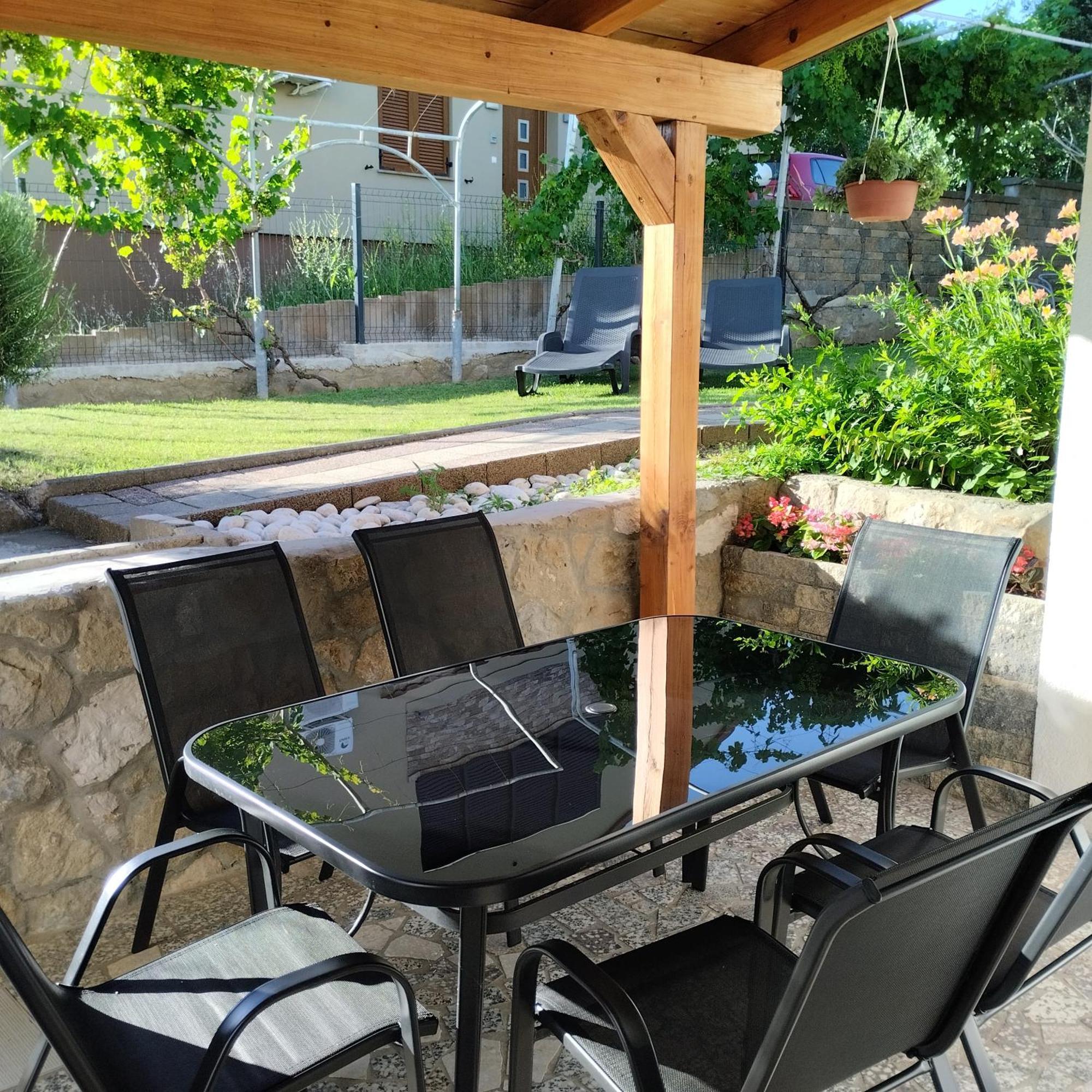 Apartmani Gero Lopar Εξωτερικό φωτογραφία